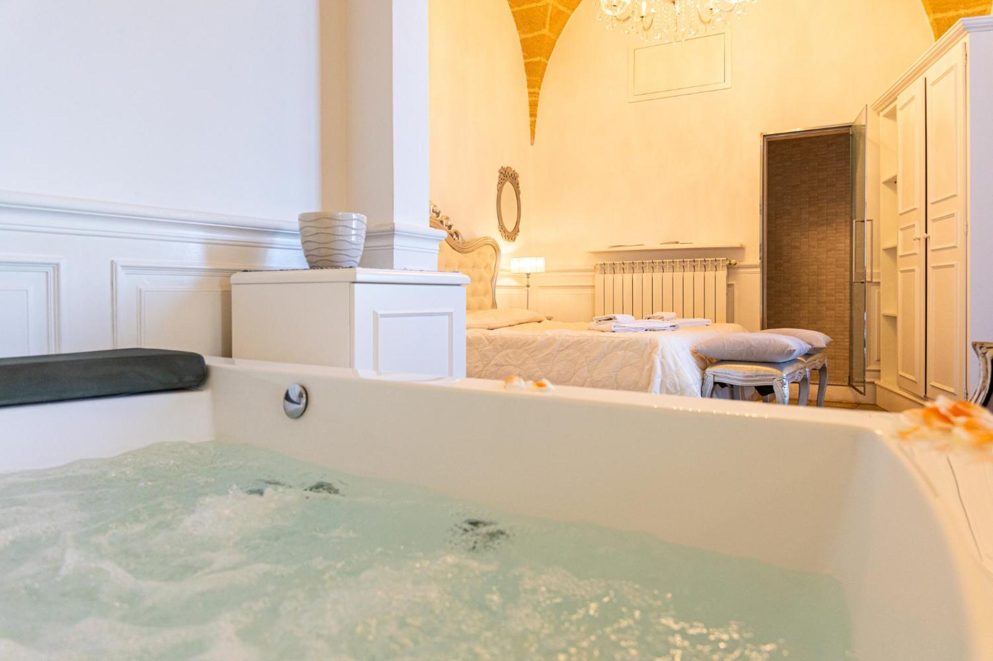 Palazzo Aurora Bed and Breakfast Alezio Eksteriør billede